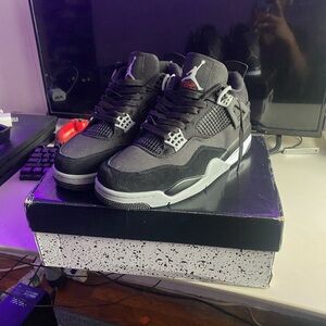 Jordan 4s